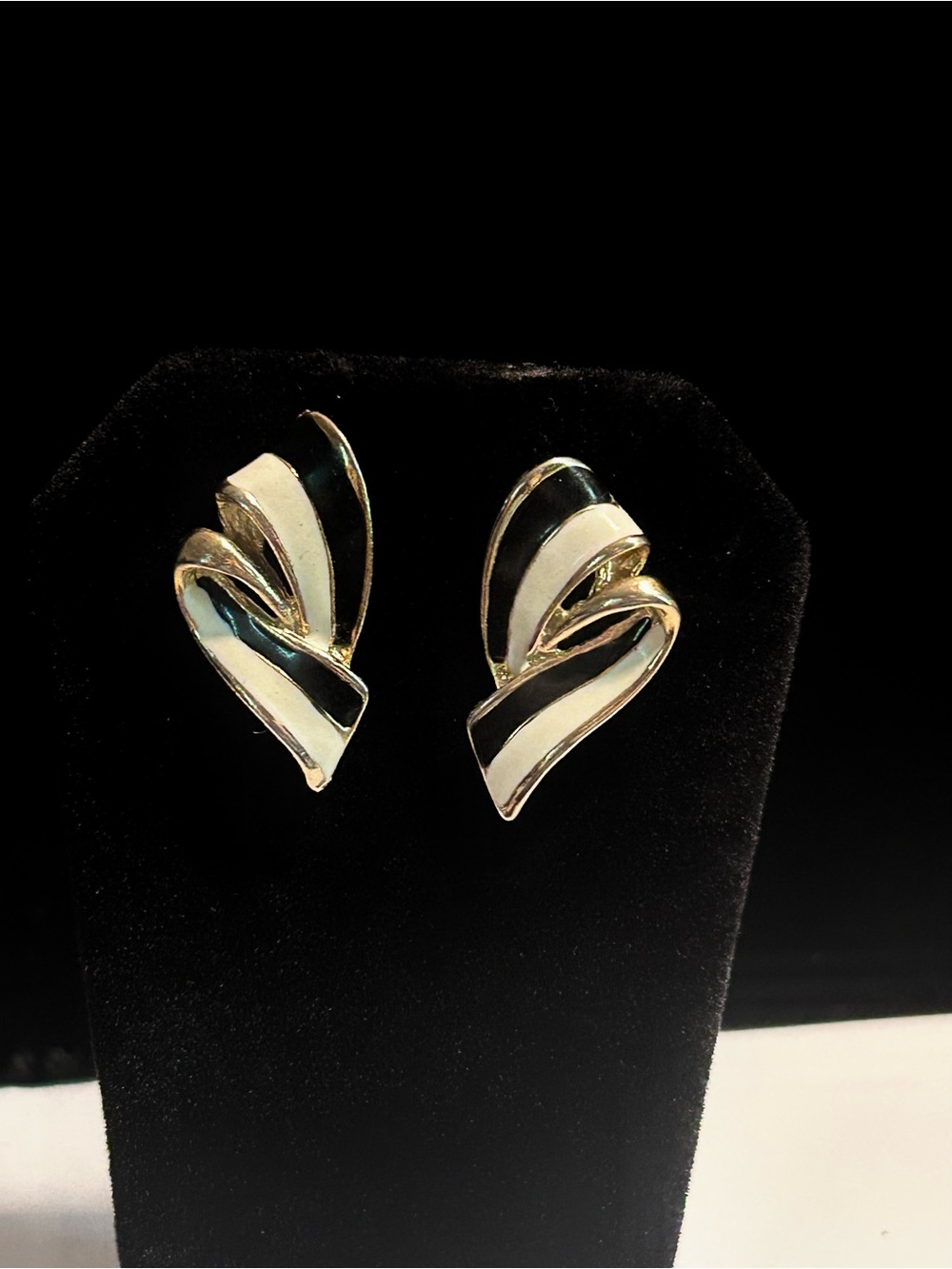 Vintage Gold-tone Black and Cream Enamel Earrings - Women Jewelry